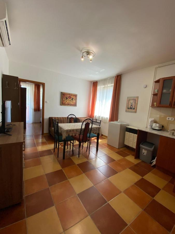 Apartament Gabi Lux Apartman Hajdúszoboszló Zewnętrze zdjęcie